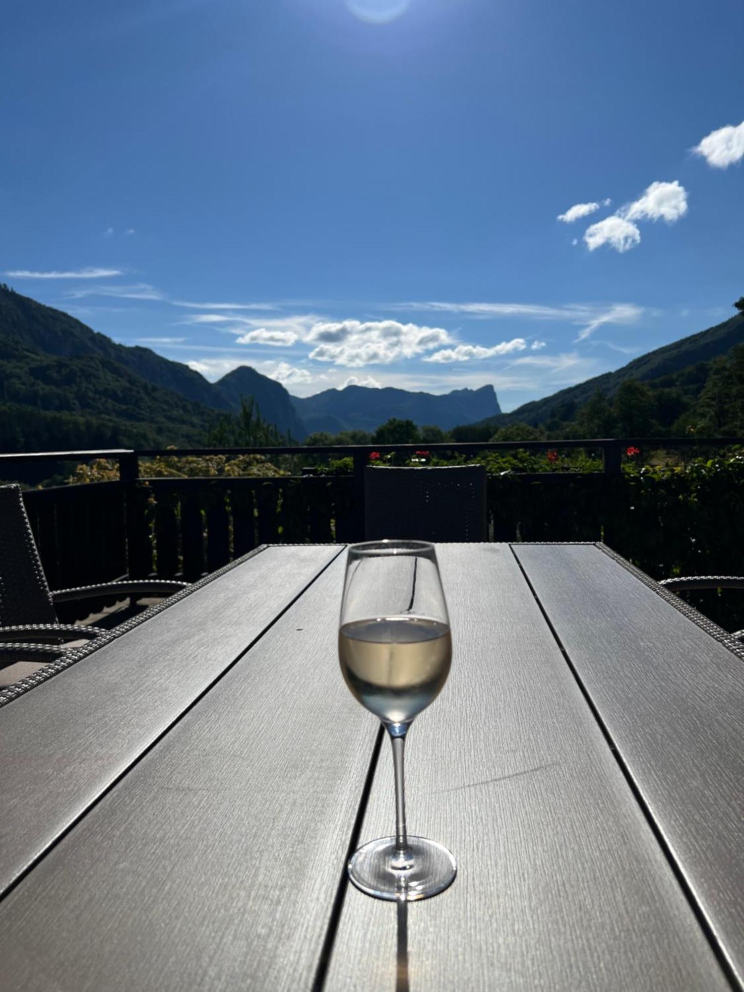 Gemütliche Landhausvilla mit Kamin und Kachelofen Unterach am Attersee Exterior foto